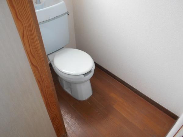 生駒郡三郷町信貴ケ丘１丁目の住宅付店舗（建物一部）