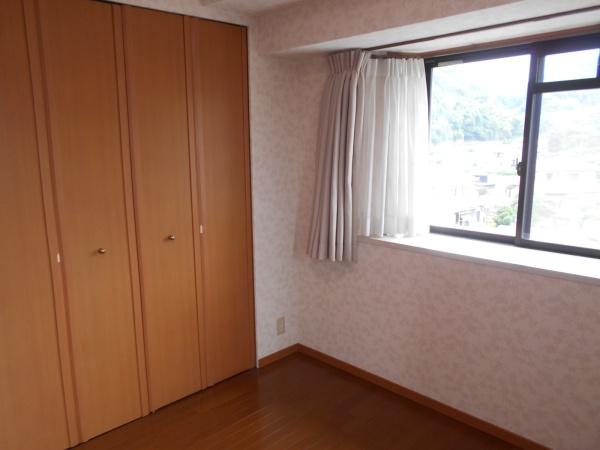 生駒郡斑鳩町龍田西２丁目のマンション
