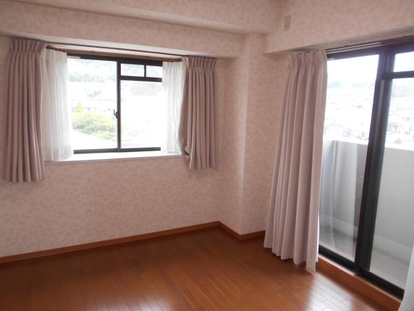 生駒郡斑鳩町龍田西２丁目のマンション