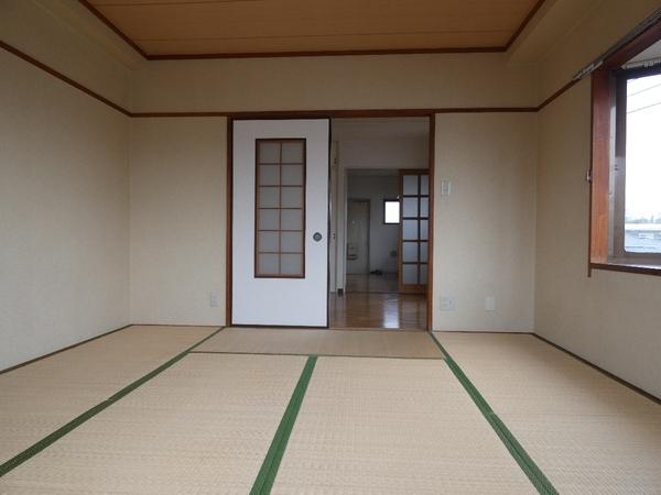 ローラ中央