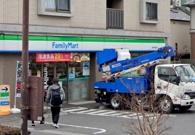 ローレルイーストガーデン(ファミリーマート大田中馬込店)