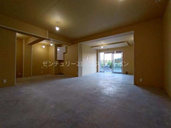 ＧＲＡＮＤＥＬ　ＳＡＫＵＲＡ　１階店舗
