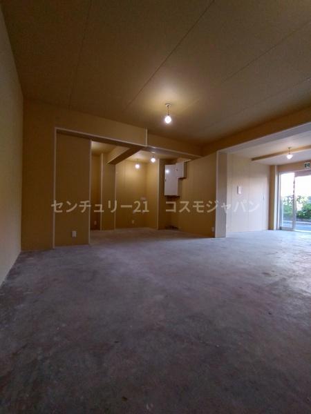 ＧＲＡＮＤＥＬ　ＳＡＫＵＲＡ　１階店舗