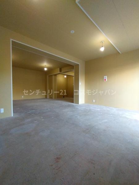 ＧＲＡＮＤＥＬ　ＳＡＫＵＲＡ　１階店舗
