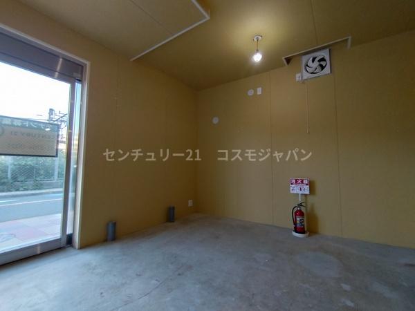ＧＲＡＮＤＥＬ　ＳＡＫＵＲＡ　１階店舗