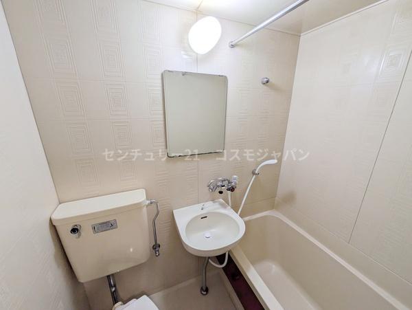 ホワイトシティー境町