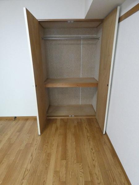 クレッセントハウス