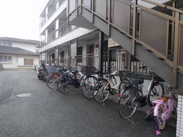 クレッセントハウス