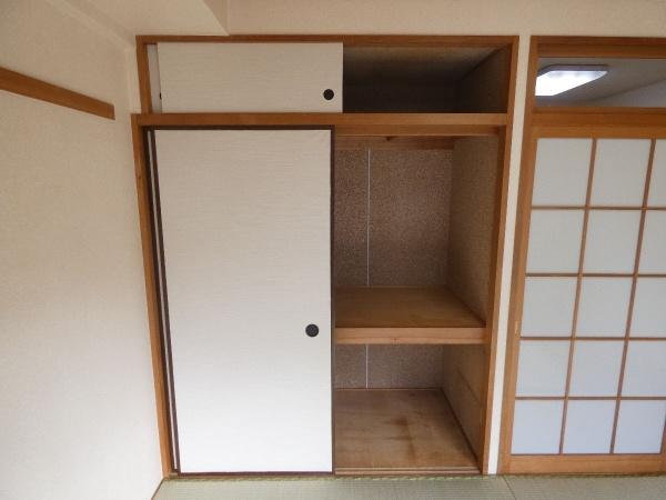 クレッセントハウス