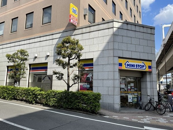 日米ビル(ミニストップ板橋区役所前店)