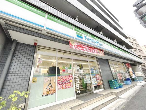プレシス板橋大山(ファミリーマート金井窪山手通り店)