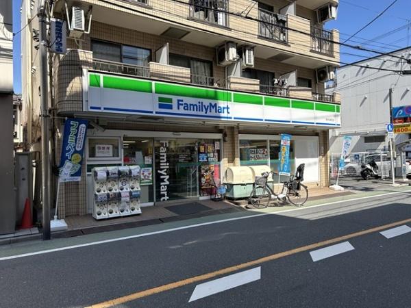 コーポ小番(ファミリーマート熊代栄町店)