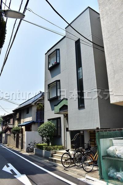 メゾンイースト