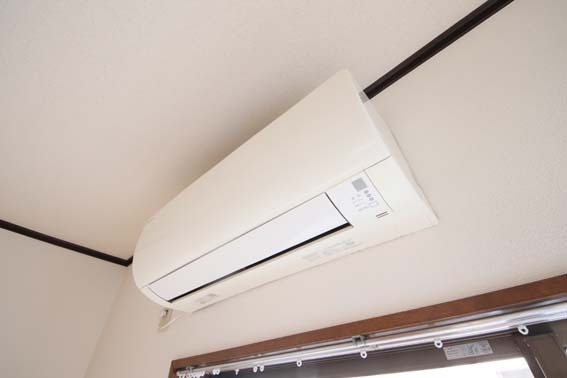草加市氷川町のアパート