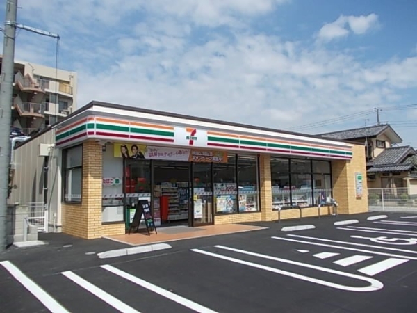 ニューグリーンハイムB(コンビニ)