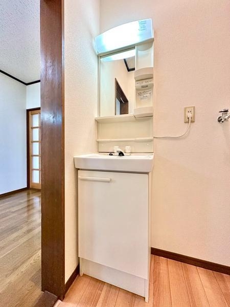 草加市氷川町のアパート