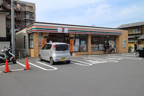 ニューグリーンハイムＡ(セブンイレブン草加氷川北店)