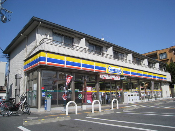 ファミールオガワB(ミニストップさいたま上大久保店)