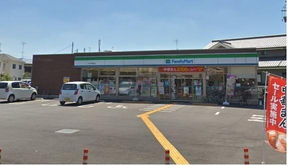神山ハイツ(ファミリーマートさいたま神田店)