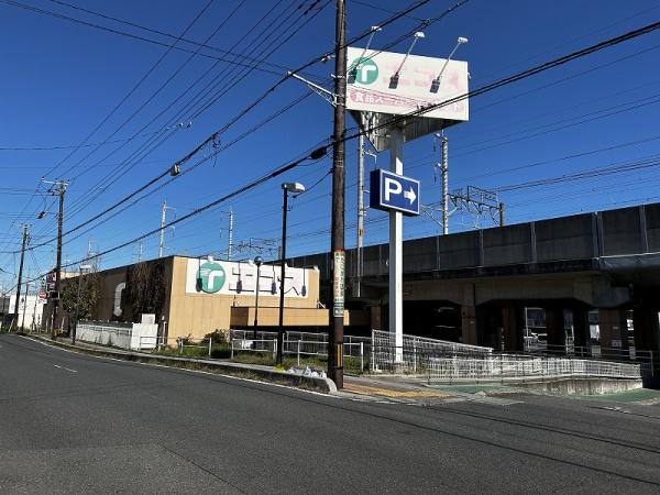 メゾンスズキ(エコス与野鈴谷店)