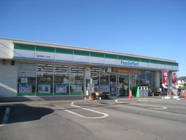 大戸一丁目中村貸家(ファミリーマートさいたま西堀九丁目店)