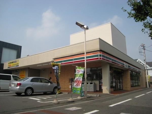 ロイヤルコート１(セブンイレブンさいたま田島1丁目店)