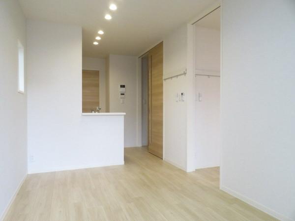 アスマックス南与野3　F棟