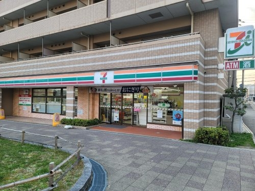 コンフォート南塚口町(セブンイレブン　JR塚口駅前店)