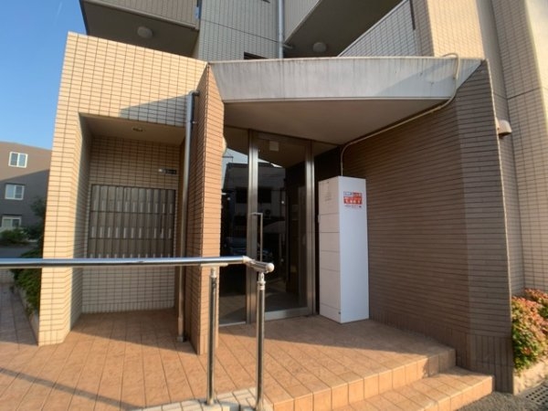 アクシス