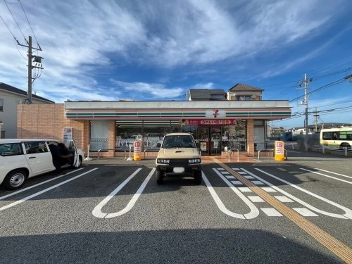 CASA東園田(セブンイレブン　尼崎額田町店)