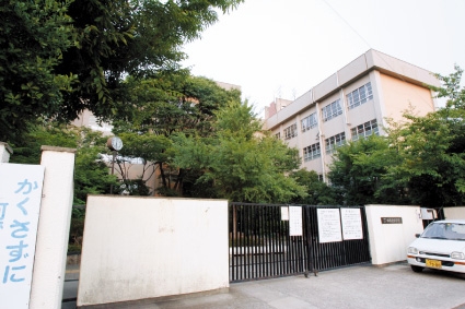 下坂部1丁目貸家(尼崎市立　小田北中学校)