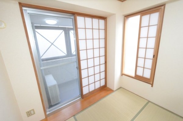 ロイヤルメゾン甲東園4