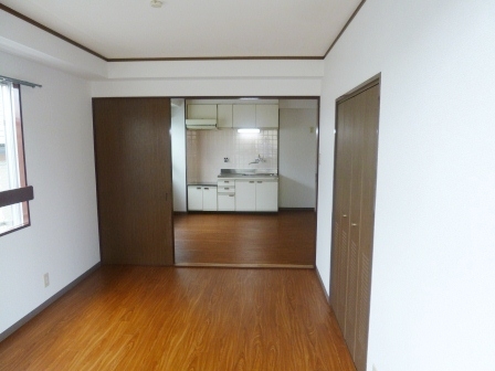 西宮市甲子園口３丁目のマンション