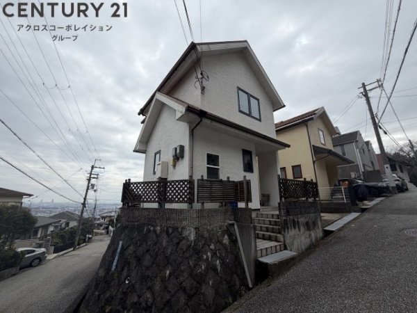 雲雀丘山手２丁目貸家