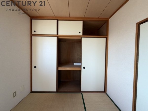 宝塚市花屋敷荘園３丁目のマンション