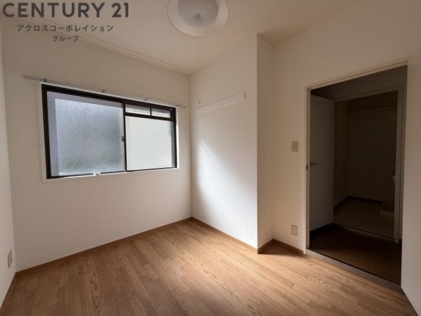 宝塚市花屋敷荘園３丁目のマンション
