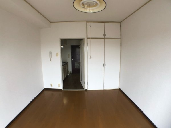 メゾンスリーエイト園田