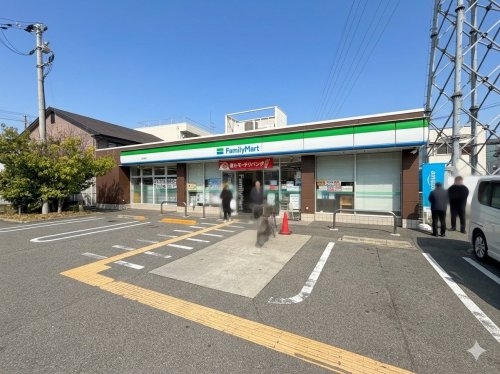 ハーゲンベルグ立花(ファミリーマート立花東店)