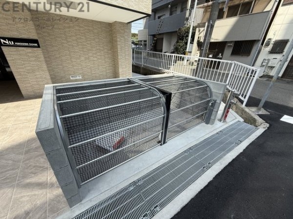 NU武庫川駅前