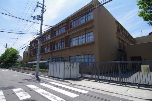 ラクシュミー常光寺(尼崎市立　杭瀬小学校)