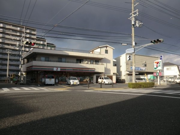 グリーンパーク尾浜(セブンイレブン　尼崎名神町２丁目店)