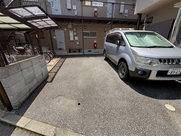 宝塚市小林４丁目のハイツ