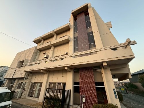ONLYONE小花(川西市役所前川雨水ポンプ場)