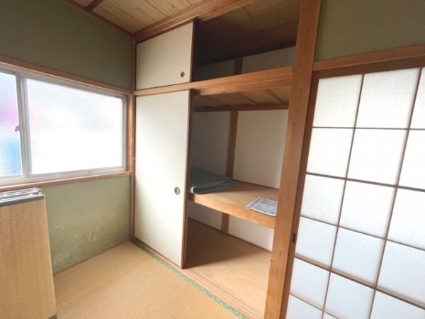 ハイツ末成