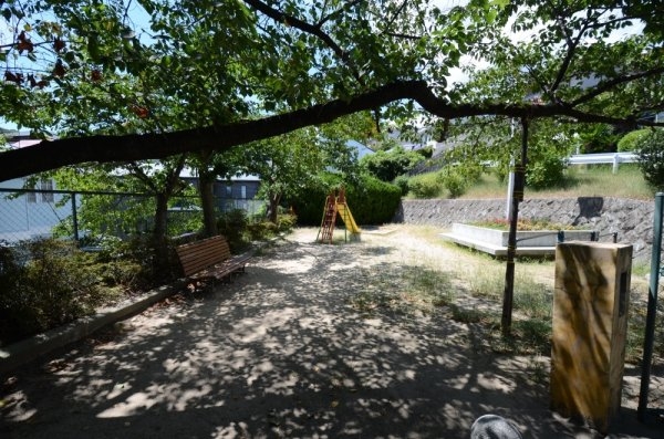 宝塚ヒルズ(月見山第4公園)