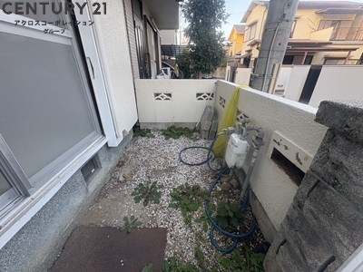 富松町4丁目貸家