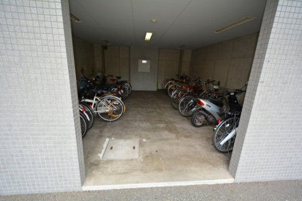 アクティ塚口