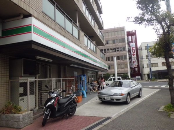 ロイヤルメゾン塚口8(ローソンストア100　尼崎南塚口)