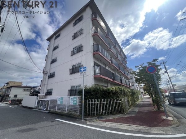 伊丹市荻野４丁目のマンション