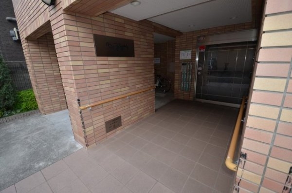 尼崎市栗山町１丁目のマンション